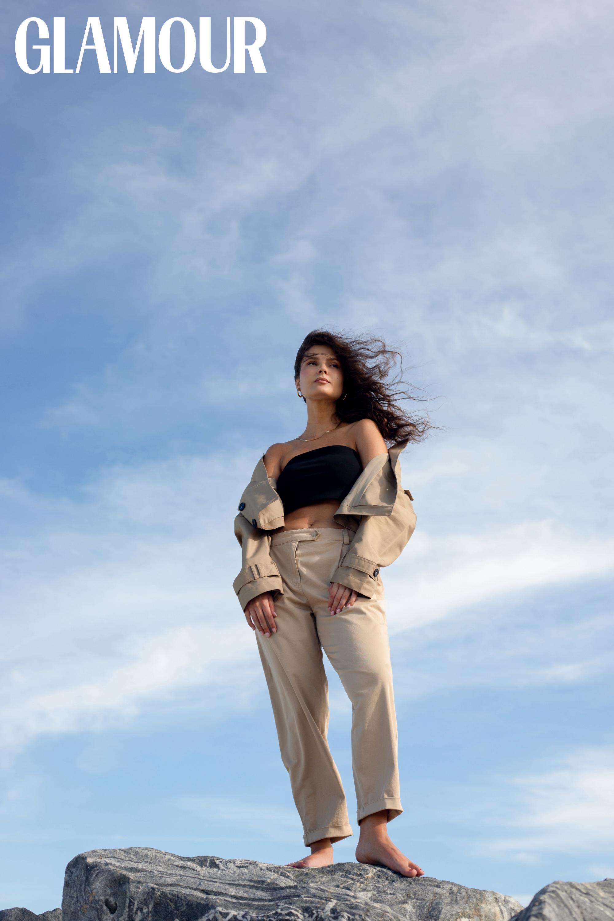 Kenzie Maisel — Between Tides editorial image 2 of 9