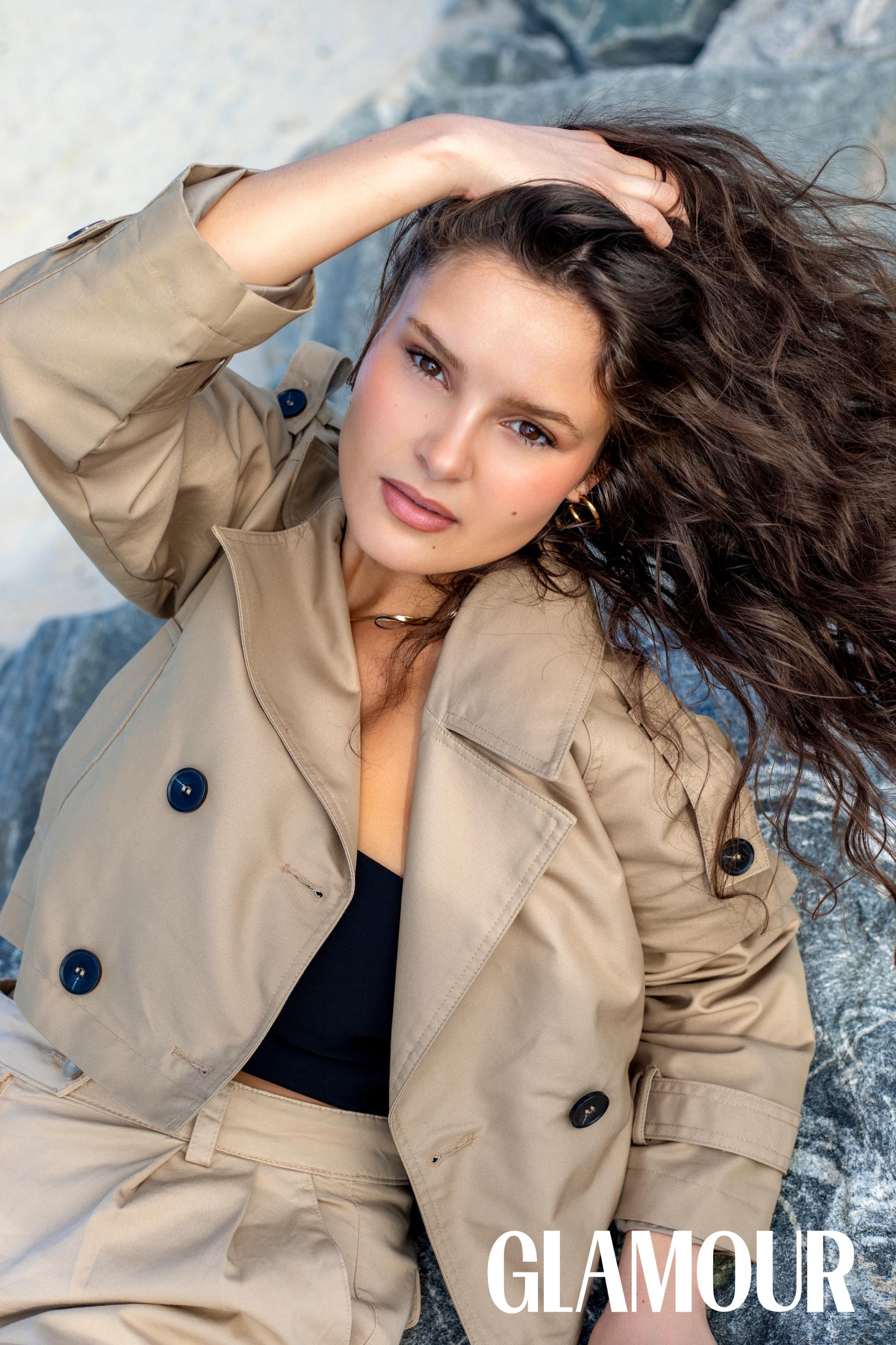 Kenzie Maisel — Between Tides editorial image 5 of 9